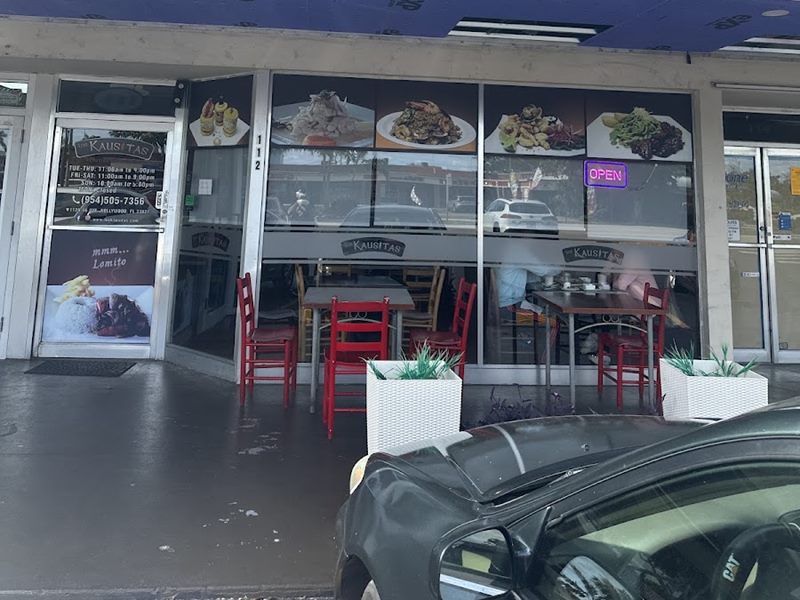 Los Kausitas Peruvian Restaurant exterior