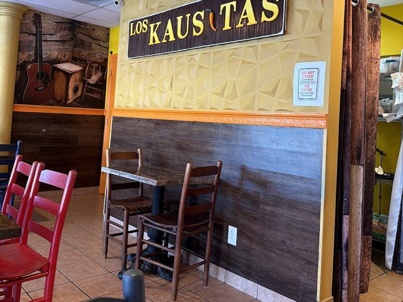 Los Kausitas Peruvian Restaurant interior